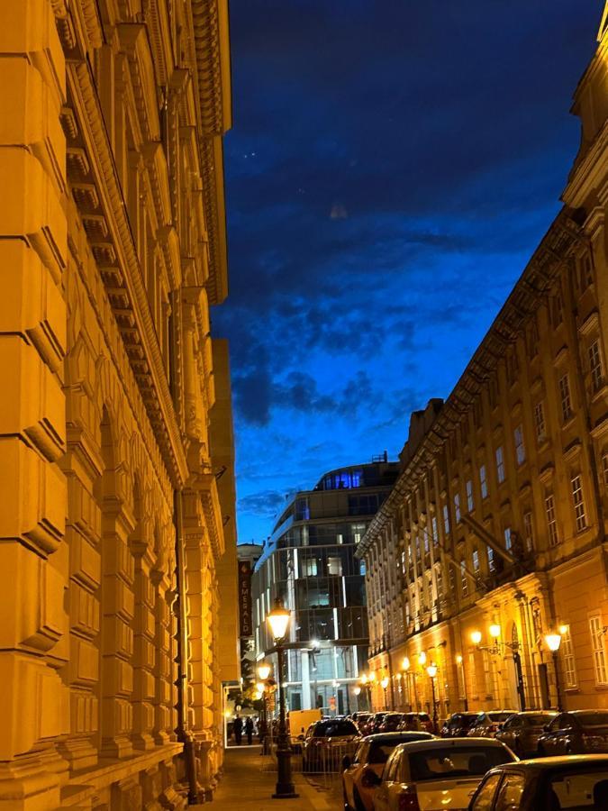 Titaru House In The City Center Of Budapest Apartment Exterior photo